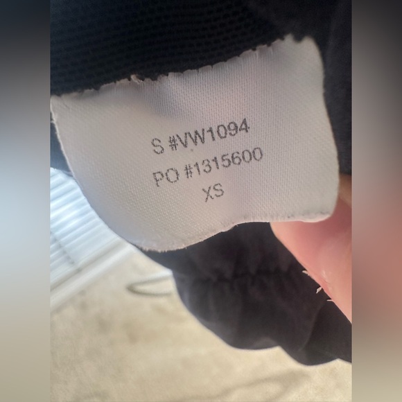 Vuori Elevation Ruched Bra in Navy Size XS - Picture 6 of 6